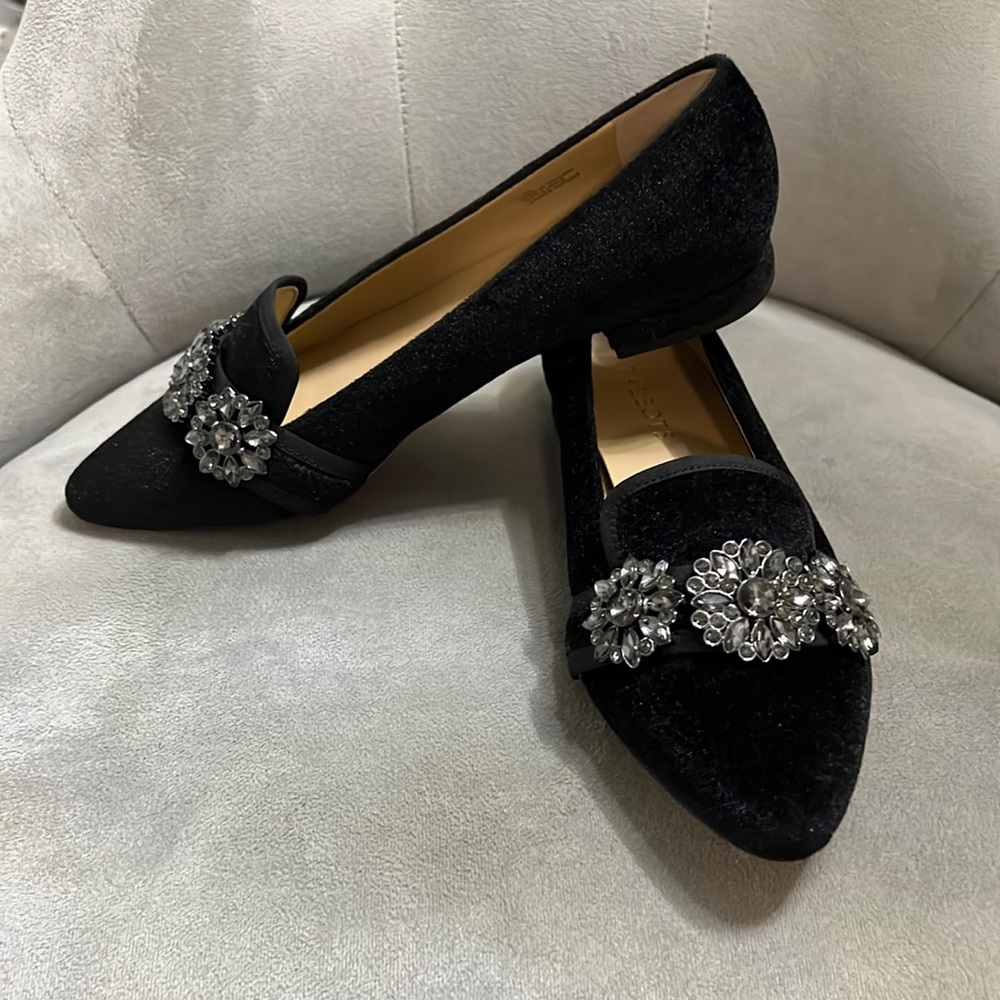 Talbots Bejeweled rhinestone velvety feels flat shoes